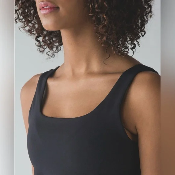 Lululemon Rise and Flow Tank - Picture 6 of 11